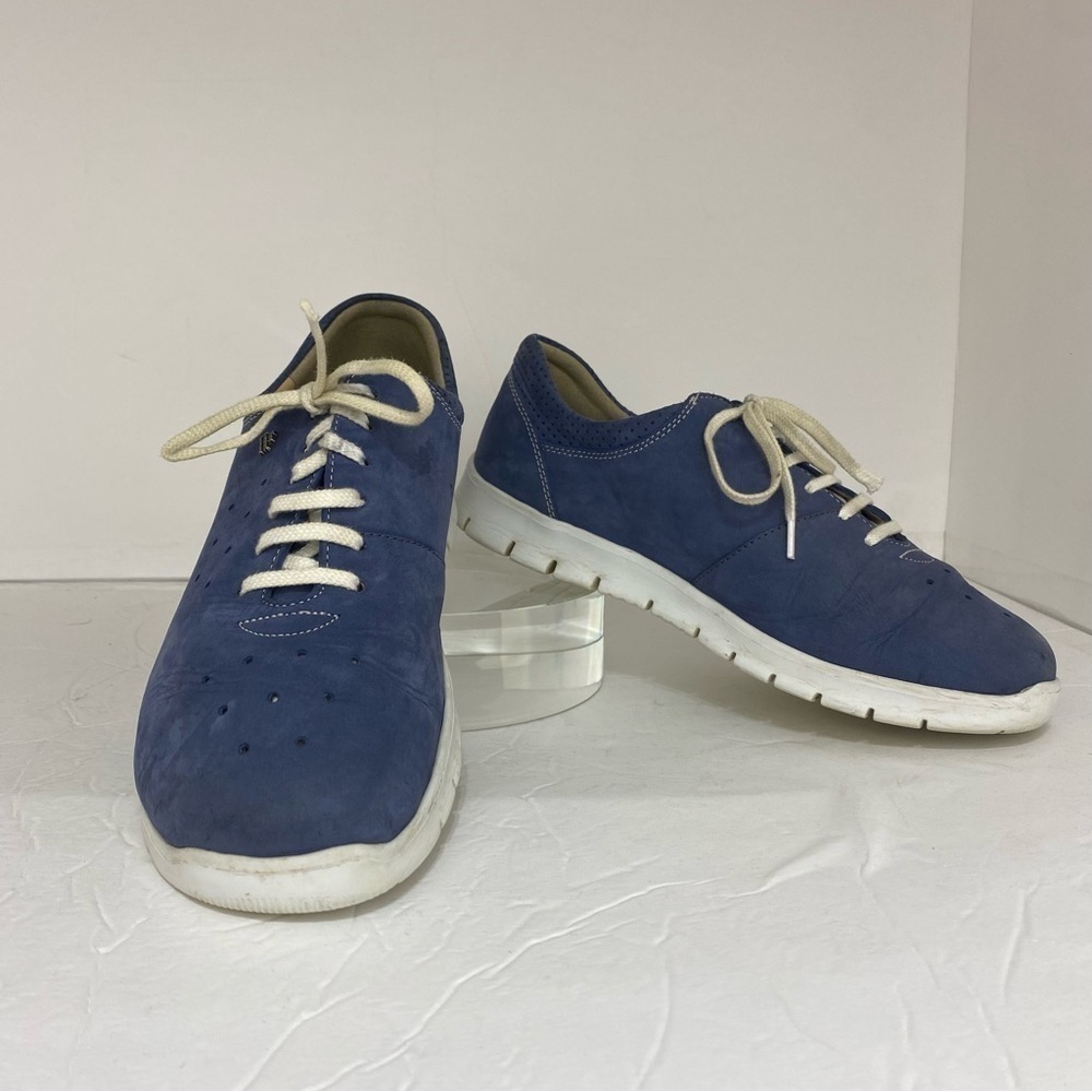 Finn Comfort Barletta Nubuck Sneaker
Women's 10.5/41